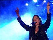Bóng đá anh, ngoại hạng anh, lịch thi đấu euro 2012, Nữ ca sĩ Mary McBride biểu diễn tại Việt Nam